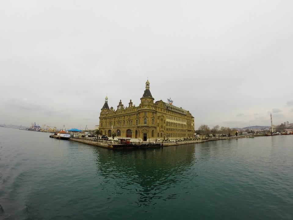 estação comboios kadikoy turquia