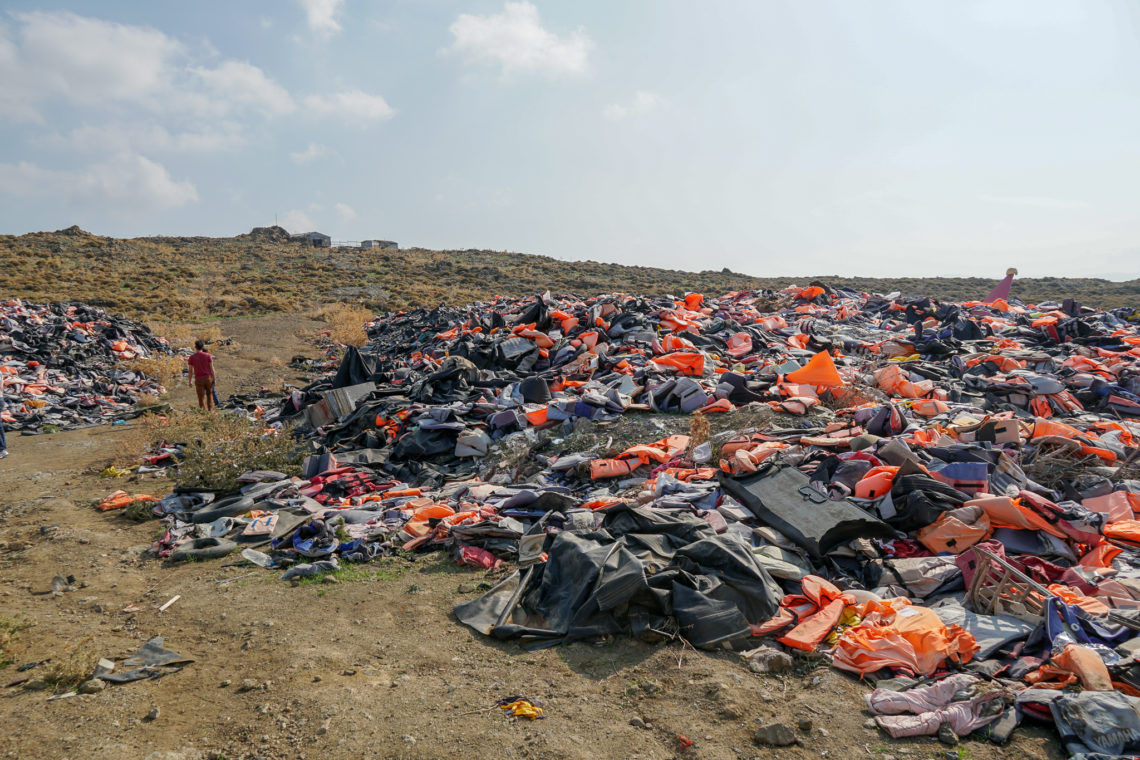 lesvos lifejacket cemitery refugees